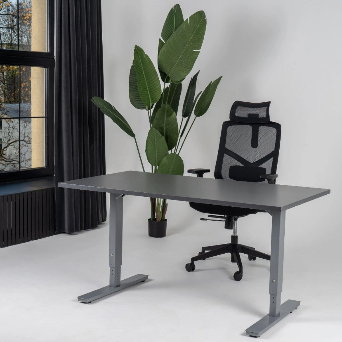 180x80 cm manuell Einstellbarer Schreibtisch FORZA Line, Graues Gestell