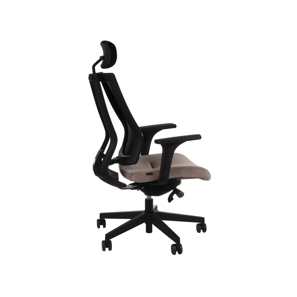 MaxPro HD Magic Velvet Beige Bürostuhl Ergonomisch mit SYNCHRO PLUS Mechanismus, Schwarzes Gestell-Brötter.de